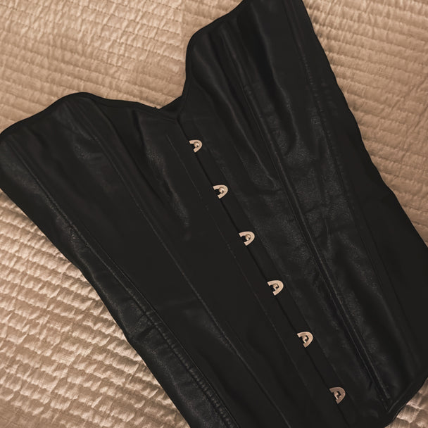 Black shine corset